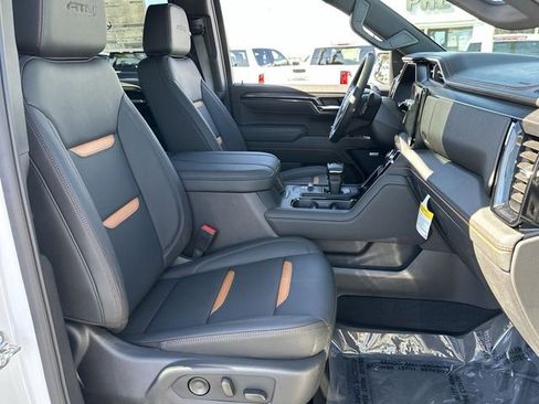 New 2026 GMC Sierra 1500 AT4 w/ AT4 Premium Package AWD/4WD image 29