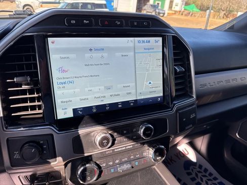 Used 2022 Ford F350 Platinum w/ FX4 Off-Road Package image 12