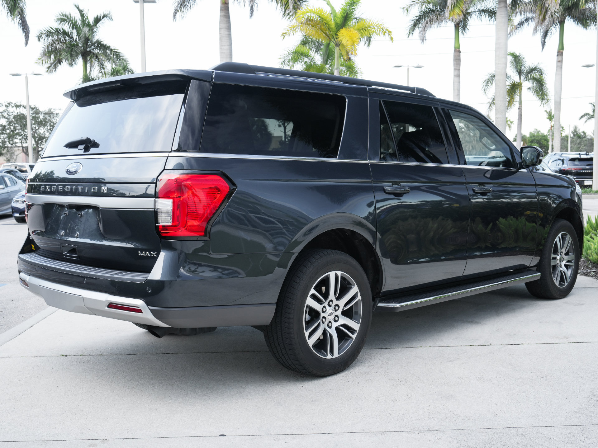 Used 2023 Ford Expedition Max XLT RWD image 6