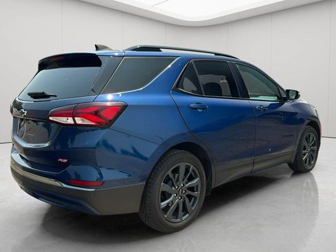 Used 2023 Chevrolet Equinox RS w/ RS Leather Package FWD image 4