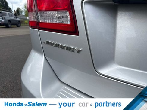 Used 2012 Dodge Journey Crew w/ Flexible Seating Group FWD image 7