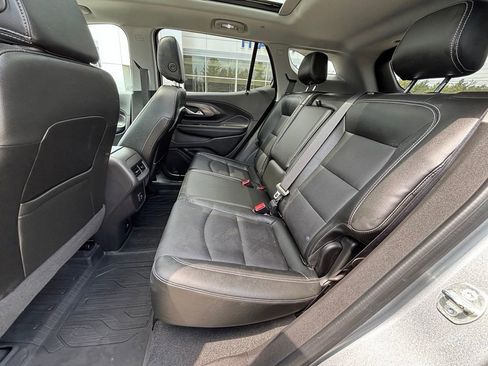 Used 2024 GMC Terrain SLT w/ Infotainment Package II AWD/4WD image 13