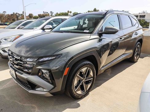 Used 2025 Hyundai Tucson SEL AWD/4WD image 2