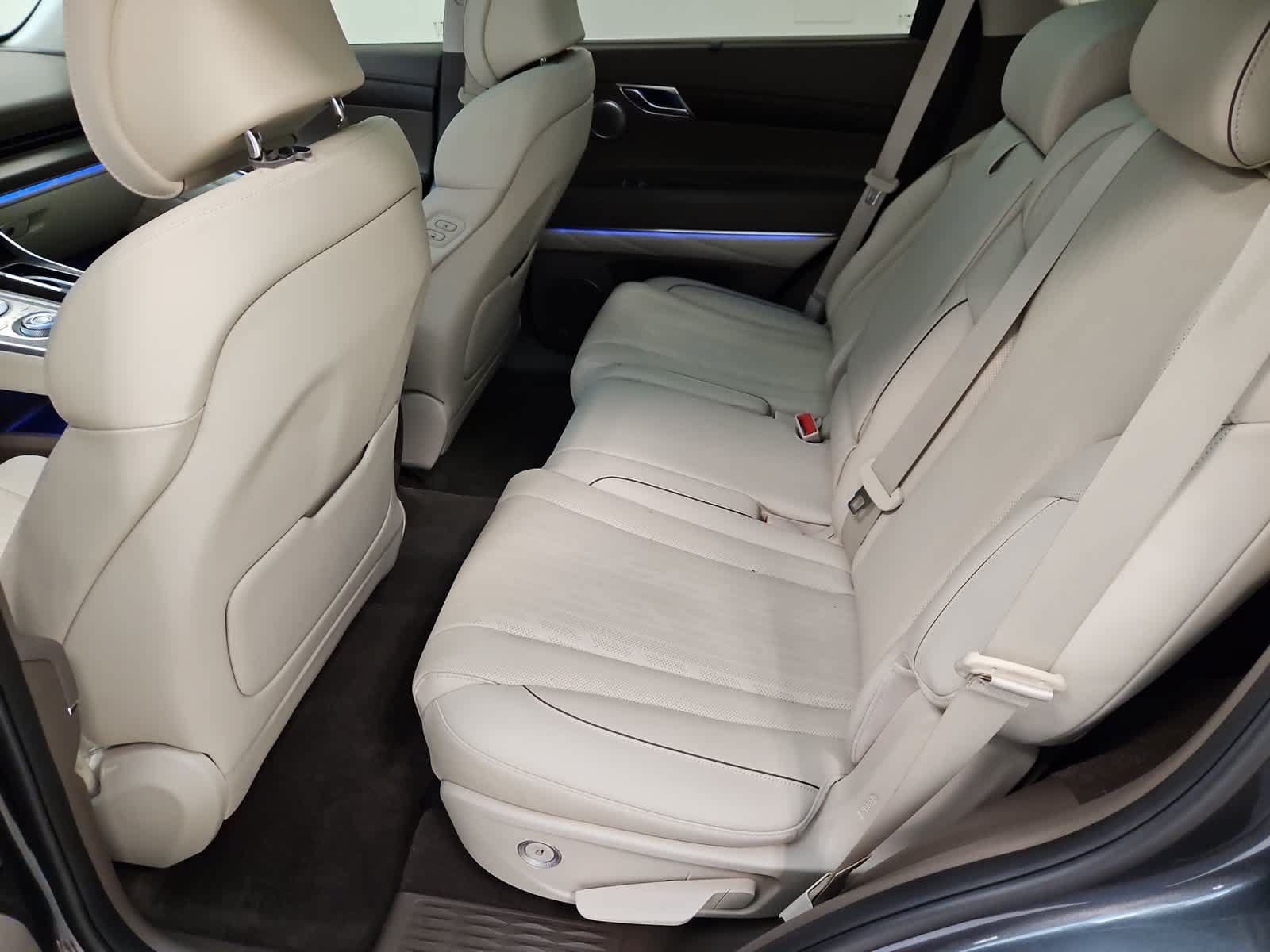 Used 2022 Genesis GV80 2.5T w/ Prestige Package 05 RWD image 22