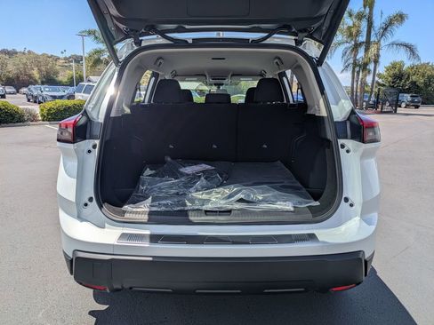New 2026 Nissan Rogue SV w/ Cold Weather Package FWD image 24