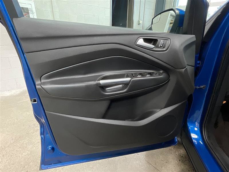 Used 2019 Ford Escape SE FWD image 10
