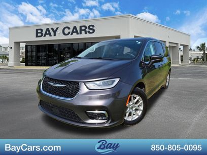 Used 2023 Chrysler Pacifica Touring-L