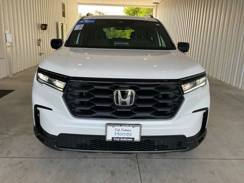 Certified 2025 Honda Pilot Sport image 21