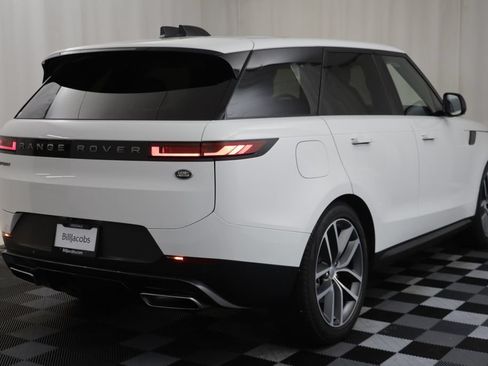 Used 2023 Land Rover Range Rover Sport SE AWD/4WD image 18