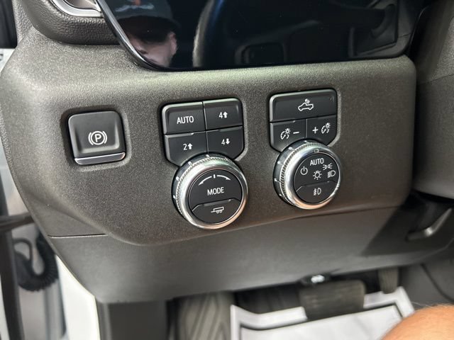 Used 2024 GMC Sierra 3500 SLE w/ Preferred Package AWD/4WD image 16