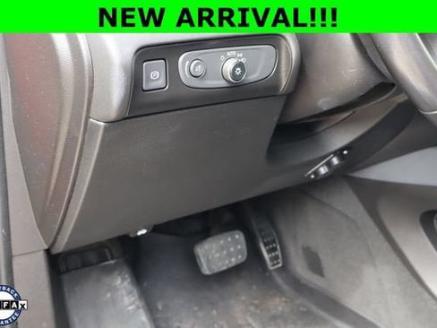 Used 2019 Buick Enclave Essence FWD image 26