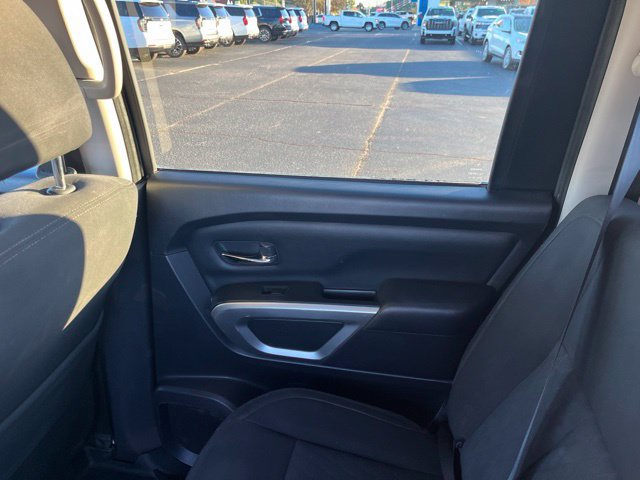 Used 2021 Nissan Titan SV w/ SV Convenience Package RWD image 13