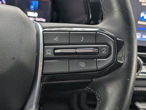 Used 2024 Chevrolet Colorado LT w/ LT Convenience Package image 22