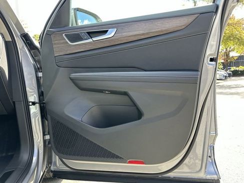 New 2026 Volkswagen Atlas SEL image 25