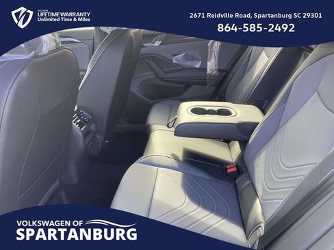 New 2026 Volkswagen Tiguan SE R-Line image 13