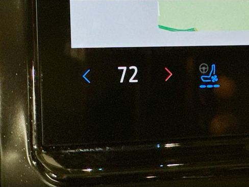 Certified 2025 Ford Expedition Max Platinum image 25