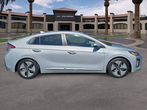 Used 2020 Hyundai Ioniq Limited FWD image 9