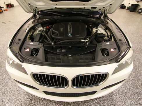 Used 2015 BMW 740Ld xDrive AWD/4WD image 36