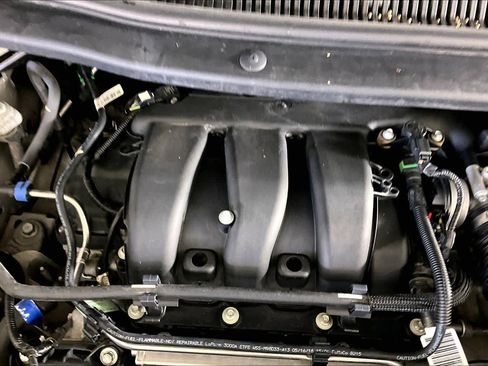 Used 2018 Ford Explorer XLT w/ Equipment Group 202A image 32