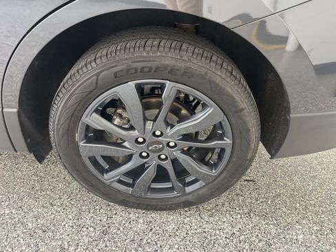 Used 2022 Chevrolet Equinox RS w/ RS Leather Package image 39