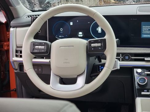 Used 2024 Hyundai Santa Fe Limited image 23