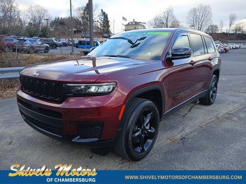 Certified 2022 Jeep Grand Cherokee L Laredo image 1