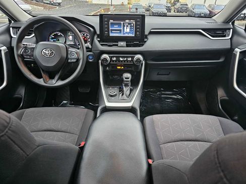 Used 2019 Toyota RAV4 XLE image 18