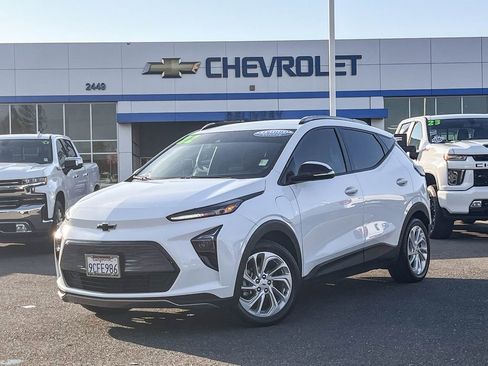 Certified 2022 Chevrolet Bolt EUV LT image 1