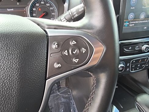 Used 2023 Chevrolet Traverse LT w/ Rear Camera Mirror Package image 25