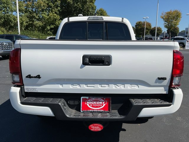 Used 2023 Toyota Tacoma SR AWD/4WD image 9