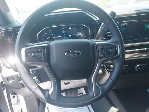 Used 2025 Chevrolet Silverado 1500 RST AWD/4WD image 15