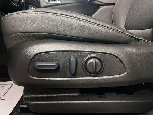 Used 2024 Buick Encore GX Preferred w/ Comfort Package AWD/4WD image 12