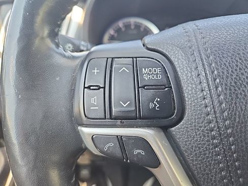 Used 2018 Toyota Highlander Limited Platinum AWD/4WD image 44