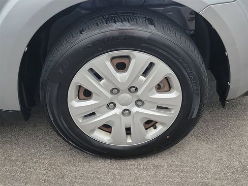 Used 2017 Dodge Journey SE w/ Flexible Seating Group image 5