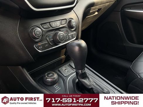 Used 2021 Jeep Cherokee Latitude Lux w/ Sun & Sound Group AWD/4WD image 22