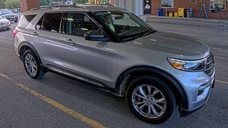 Used 2023 Ford Explorer XLT w/ Equipment Group 202A AWD/4WD image 3