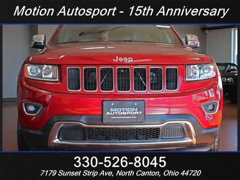 Used 2014 Jeep Grand Cherokee Limited w/ Trailer Tow Group IV AWD/4WD image 3