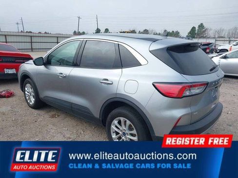 Used 2022 Ford Escape SE image 5