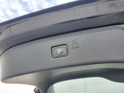 Used 2024 Ford Edge SEL w/ Convenience Package image 27