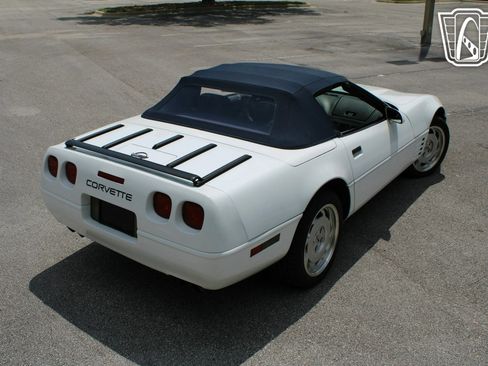 Used 1991 Chevrolet Corvette Convertible image 28