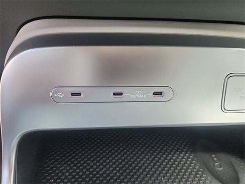 New 2026 Hyundai Ioniq 9 Calligraphy image 21