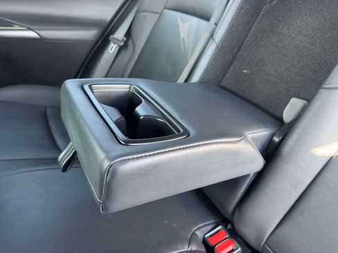 Certified 2023 Toyota Venza XLE image 23