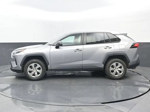 Used 2023 Toyota RAV4 LE FWD image 7