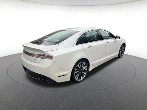Used 2020 Lincoln MKZ Reserve FWD image 7