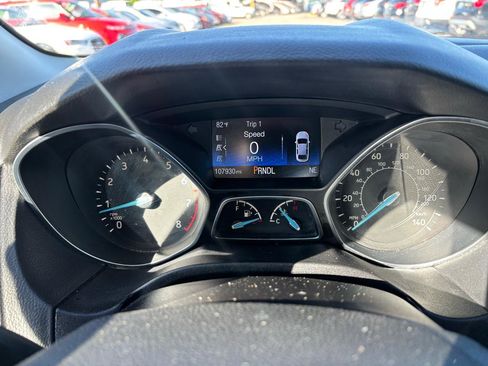 Used 2015 Ford Focus SE FWD image 19