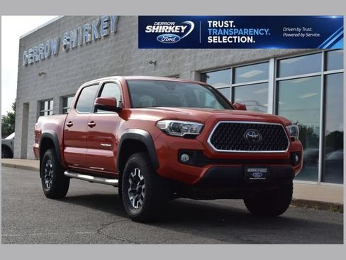 Used 2018 Toyota Tacoma TRD Off-Road w/ Technology Package AWD/4WD image 1