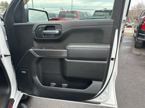 Used 2021 GMC Sierra 1500 AT4 w/ AT4 Preferred Package AWD/4WD image 12