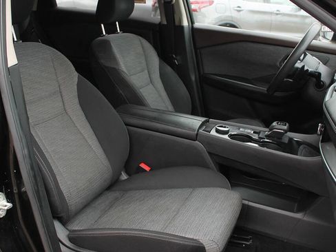 Used 2021 Nissan Rogue SV AWD/4WD image 22