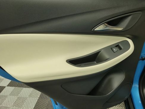 Used 2025 Buick Encore GX Sport Touring w/ Comfort Package image 12