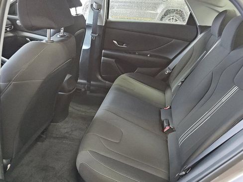 Used 2023 Hyundai Elantra Blue FWD image 6